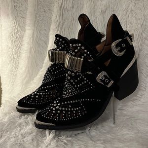Jeffrey Campbell Calhoun Western Heeled Black Velvet Booties.